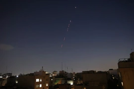 Iran kích hoạt hệ thống phòng không nhằm đối phó các mục tiêu nghi ngờ