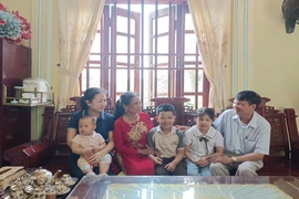“Giữ lửa” gia đình trong thời đại số