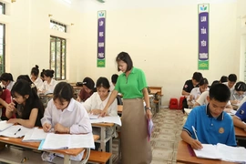 Nới lỏng quy định dạy thêm - gỡ khó cho học sinh cuối cấp