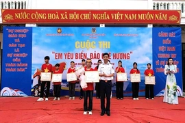 Bồi đắp tình yêu biển đảo quê hương cho thế hệ trẻ
