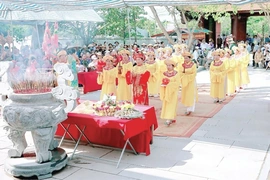 Về Định Hòa&nbsp;thăm Điện Thừa Hoa
