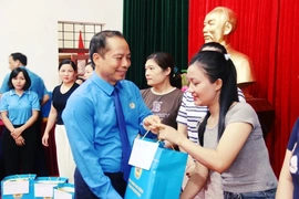 Công đoàn phường Quảng Phú phát động “Tháng Công nhân” năm 2026