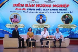 Diễn đàn hướng nghiệp “Chọn việc hay chọn nghề - Chiến lược thích ứng cho sinh viên trong kỷ nghuyên AI”