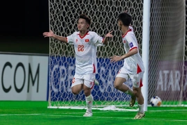 U17 Việt Nam chiếm ngôi đầu bảng C, rộng cửa dự World Cup; PSG gặp Arsenal tại chung kết Champions League