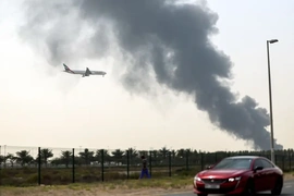 UAE đánh chặn tên lửa và UAV của Iran, hàng không gián đoạn diện rộng