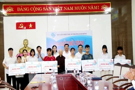 Phụ nữ phường Hàm Rồng ra mắt mô hình mẹ đỡ đầu trẻ mồ côi