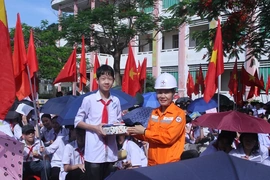 Tuyên truyền nâng cao nhận thức và trách nhiệm của công dân về an toàn điện