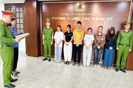 Triệt xóa đường dây buôn nước hoa giả mạo hàng loạt thương hiệu nổi tiếng