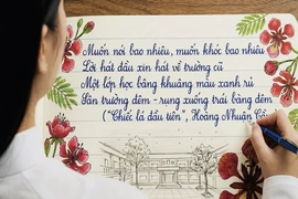 Vần thơ in đậm trên trang lưu bút học trò