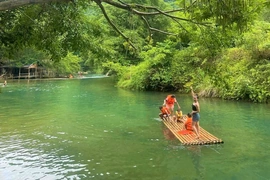 Khám phá vẻ đẹp sông Ngang giữa đại ngàn