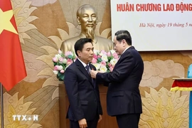 Chủ tịch Quốc hội Trần Thanh Mẫn dự lễ trao tặng Huân chương Lao động hạng Nhất cho Phó Chủ tịch Quốc hội Nguyễn Doãn Anh