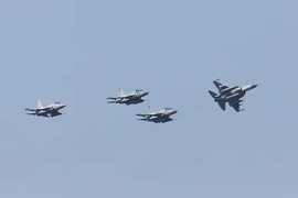 Pakistan triển khai chiến đấu cơ và hàng nghìn binh sĩ tới Saudi Arabia