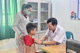 Nắng nóng gay gắt, gia tăng nguy cơ&nbsp;mắc bệnh lý tim mạch, hô hấp, truyền nhiễm
