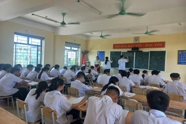 Vượt nắng nóng giữ nhịp ôn thi