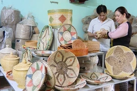 Linh hoạt thích ứng thị trường&nbsp;để phát triển hàng tiểu thủ công nghiệp