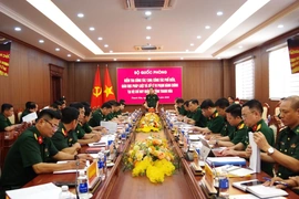 Thượng tướng Nguyễn Văn Gấu làm việc tại Bộ CHQS tỉnh Thanh Hóa