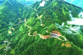 Khám phá du lịch miền biên viễn