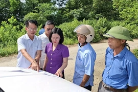 Bí thư gần dân, nói đi đôi với làm