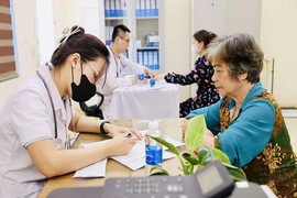 Bảo đảm khám sức khỏe định kỳ, khám sàng lọc miễn phí cho người dân