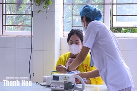 Bảo vệ, chăm sóc trẻ đúng cách trong thời tiết nắng nóng