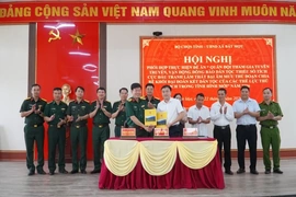 Phối hợp đấu tranh làm thất bại âm mưu chia rẽ khối đại đoàn kết toàn dân tộc của các thế lực thù địch&nbsp;
