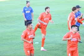 Quang Hải bật mí cách cùng đồng đội xem World Cup; Cả ba đội chủ nhà vượt qua vòng bảng World Cup 2026