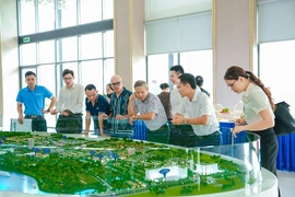 Giới đầu tư đổ về sự kiện “Bừng sáng bên sông Mã” tận hưởng ưu đãi đặc quyền tại Eurowindow Light City