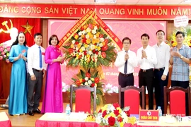 Tập trung nguồn lực phát triển Hội Đông y phường Hạc Thành &nbsp;