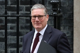 Thủ tướng Anh sắp mãn nhiệm Keir Starmer gửi thông điệp đanh thép tới người kế nhiệm