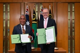 Australia siết vành đai an ninh ở Thái Bình Dương, ký hiệp định chiến lược với Vanuatu