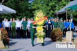 Lấy và bàn giao mẫu hài cốt liệt sĩ tại Nghĩa trang liệt sĩ Thạch Thành