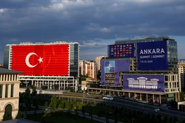NATO “chi đậm” cho quốc phòng trước giờ G của hội nghị thượng đỉnh tại Ankara