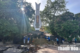 Đoàn phường Hạc Thành ra quân “Ngày Chủ nhật xanh”