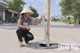 Nhiều nắp cống tại mặt bằng tái định cư Núi Long bị vỡ, mất nắp, tiềm ẩn nguy cơ mất an toàn