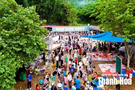 Về Sơn Thủy đi chợ Mường Xia