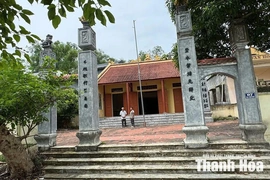 Thăm đền thờ Vũ Văn Lộc