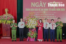 Phó Bí thư Thường trực Tỉnh ủy Nguyễn Hồng Phong dự “Ngày hội toàn dân bảo vệ an ninh Tổ quốc” tại xã Cẩm Tú
