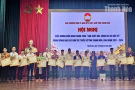 Biểu dương điển hình “Sản xuất giỏi, công tác xã hội tốt” trong đồng bào dân tộc thiểu số