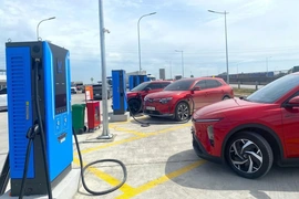 Nhiều trạm dừng nghỉ cao tốc chưa lắp hệ thống sạc điện