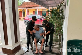Khám bệnh, phát thuốc miễn phí cho người dân phường Hàm Rồng