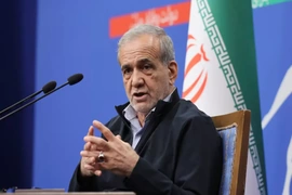Iran khẳng định không đầu hàng, để ngỏ đối thoại với Mỹ