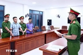 Bộ Giáo dục lập Đoàn giám sát tổ chức thi lại tại Trường THPT chuyên Tuyên Quang