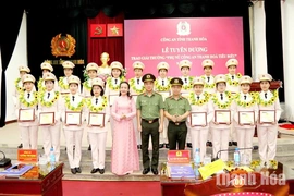 Giải thưởng “Phụ nữ Công an Thanh Hóa tiêu biểu” - tôn vinh những bông hoa thép