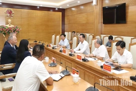 Chủ tịch UBND tỉnh Tô Anh Dũng làm việc với StaBOO Holding AG về dự án ván tre ép
