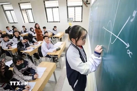 Chương trình THPT trong trường trung học nghề dự kiến gồm 10 môn