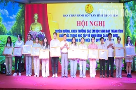 Họ Trần Thanh Hóa tuyên dương 92 học sinh đạt thành tích cao