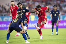 “Sốt” vé trận bán kết lượt về ASEAN Cup 2026 trên sân Mỹ Đình; Arsenal nhận báo động đỏ trước thềm Siêu cúp Anh