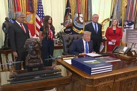 Ông Trump yêu cầu Iran bồi thường, nỗ lực mở lại eo biển Hormuz thêm khó khăn
