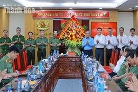 Thường trực Tỉnh ủy chúc mừng Công an tỉnh nhân Ngày truyền thống Công an Nhân dân Việt Nam