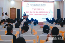 Nâng cao văn hóa giao tiếp, ứng xử trong kinh doanh du lịch